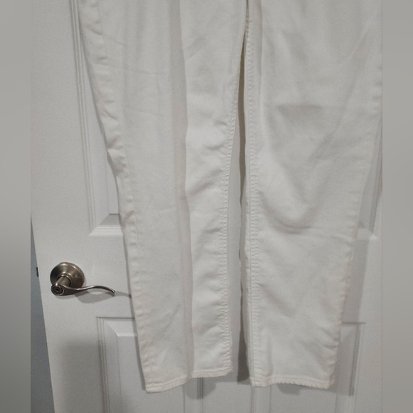 Talbots White Flawless Five-Pocket Slim Ankle Denim Jeans in Size 12 - Picture 4 of 13
